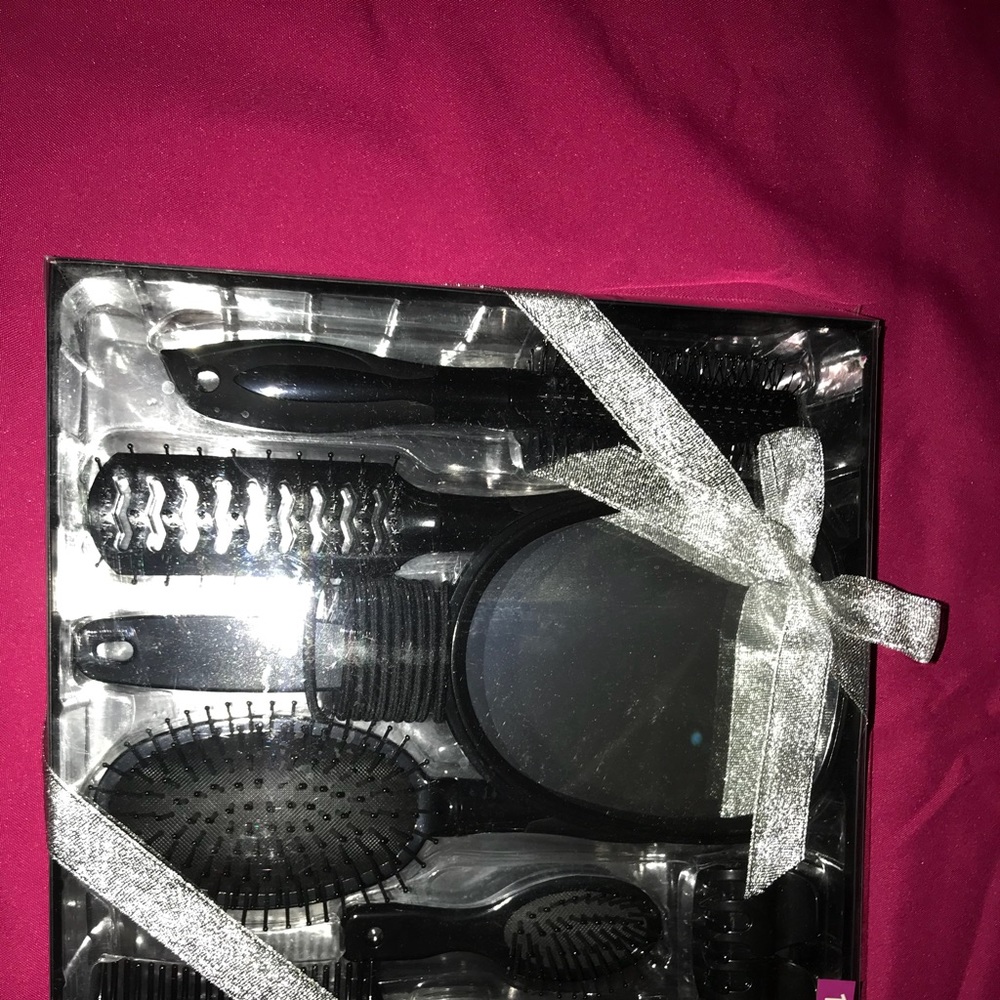 Hair brush set